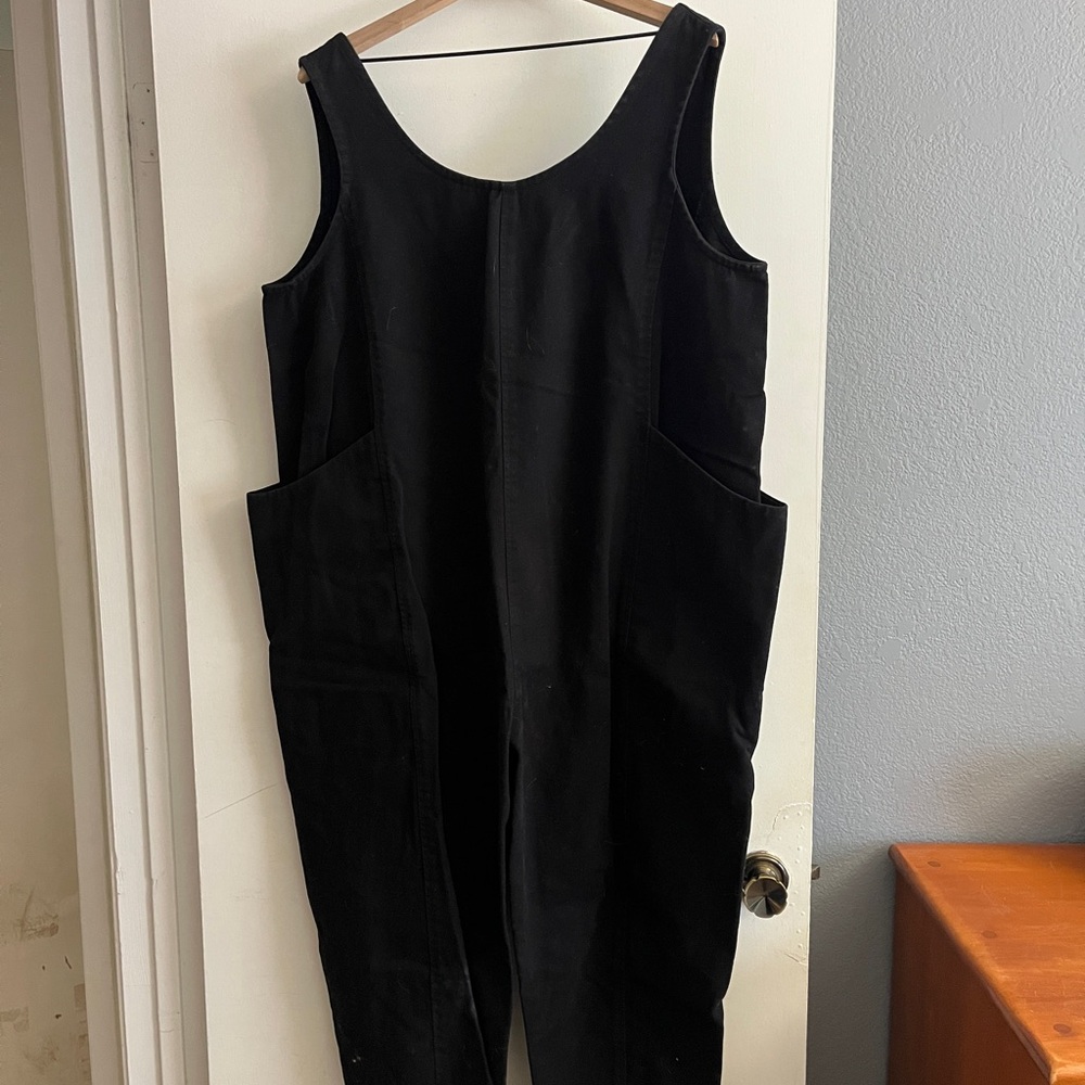 Elizabeth Suzanne Black Sleeveless Jumpsuit